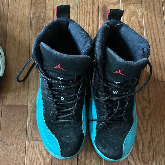 Jordan Sneakers in Black and Teal